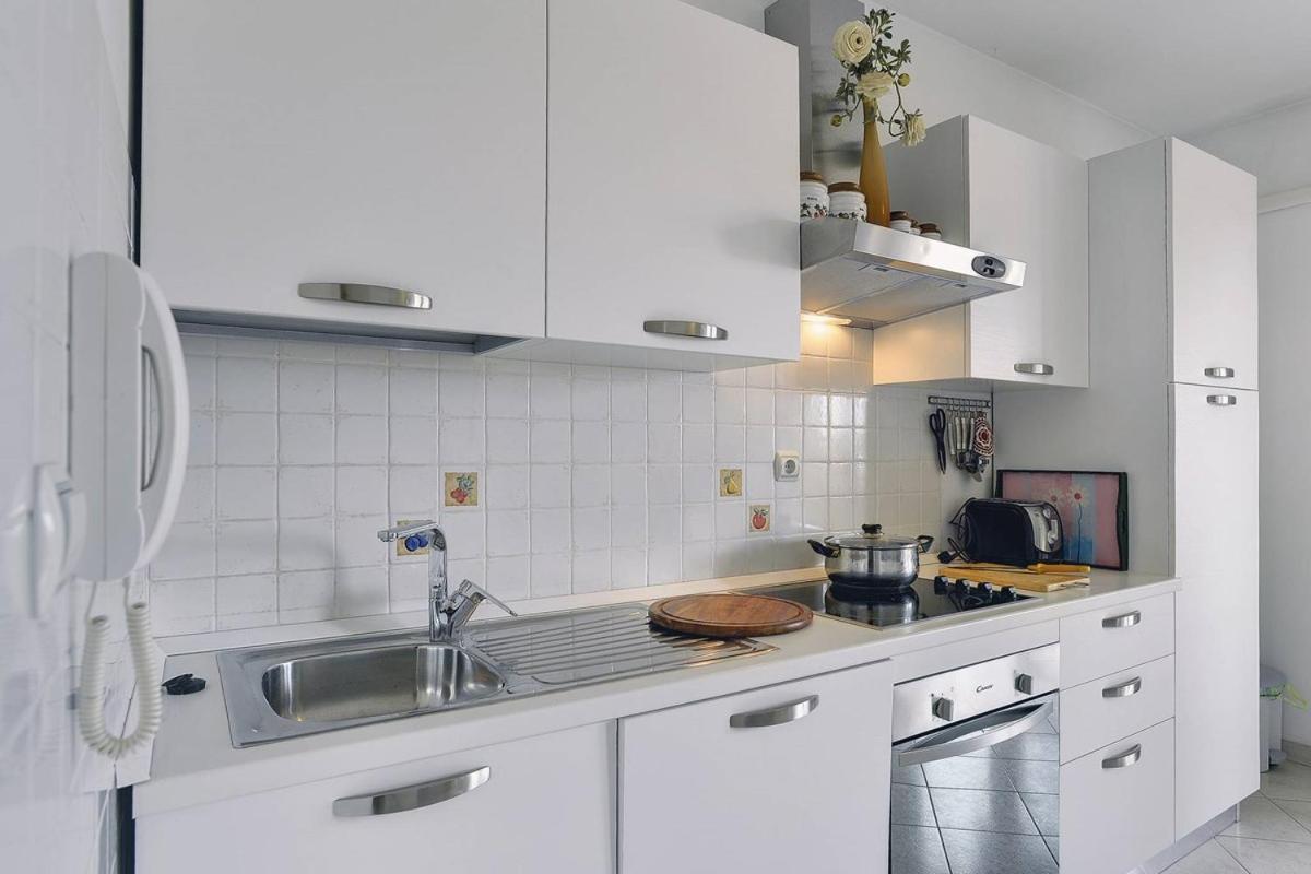 Apartment Mirna Premantura Exterior photo