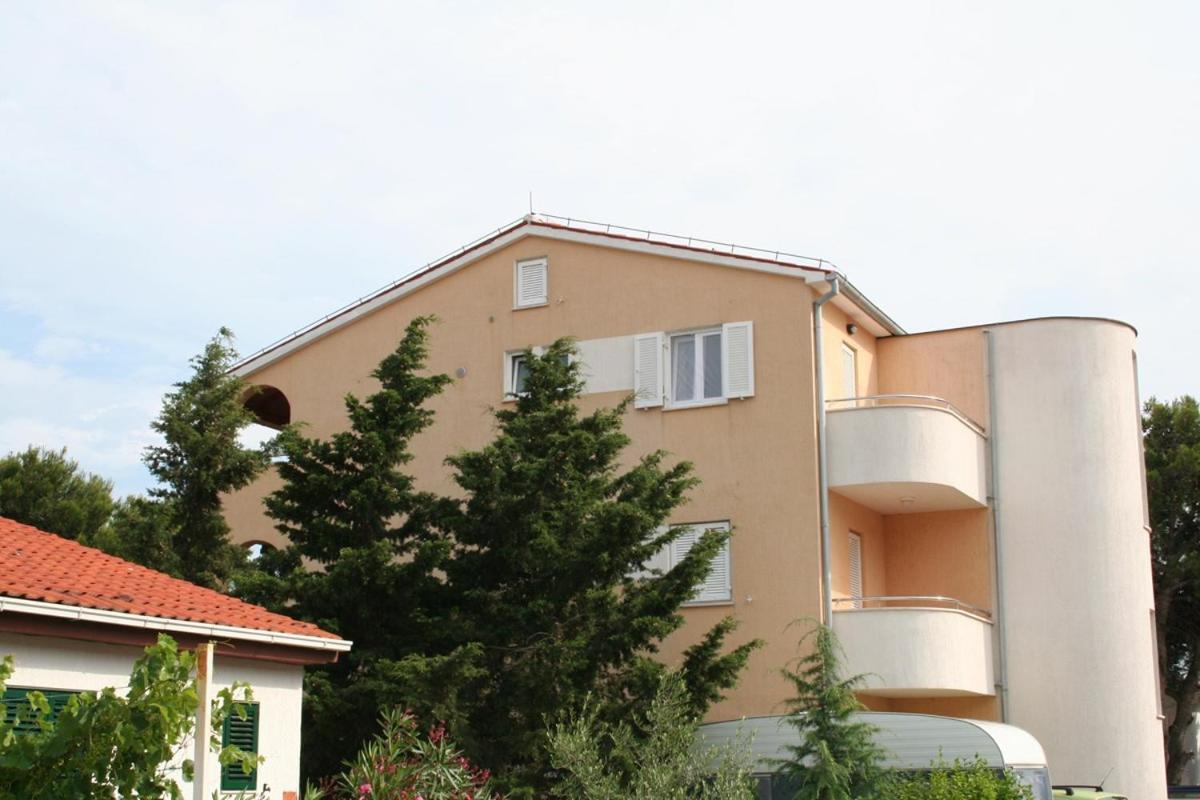 Apartment Mirna Premantura Exterior photo