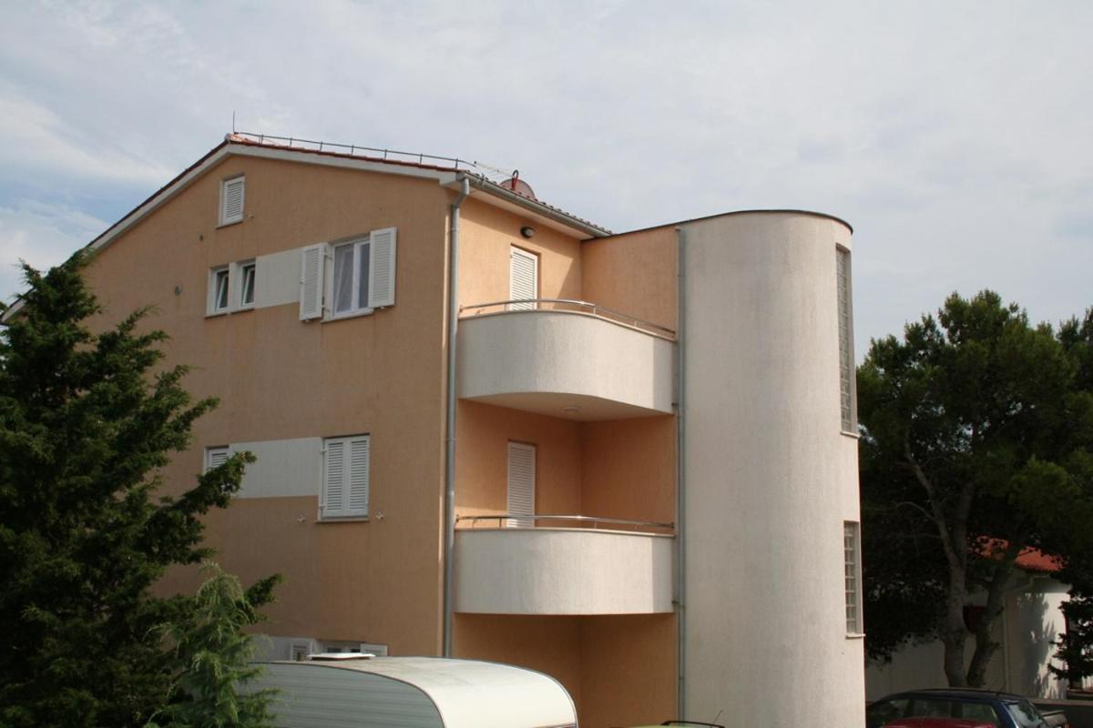 Apartment Mirna Premantura Exterior photo